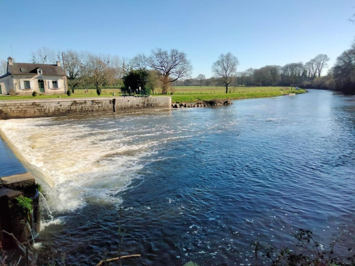 Hebergement Canal Val D'Oust Exterior photo